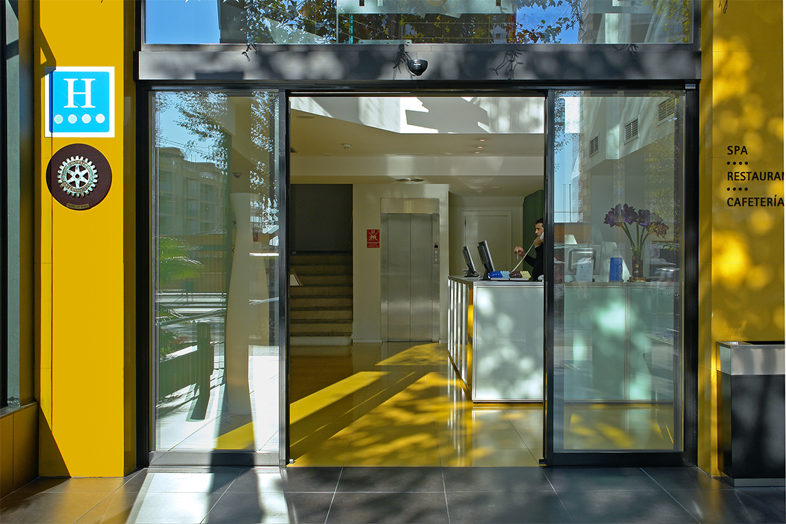 Corredera2HojasAirgate